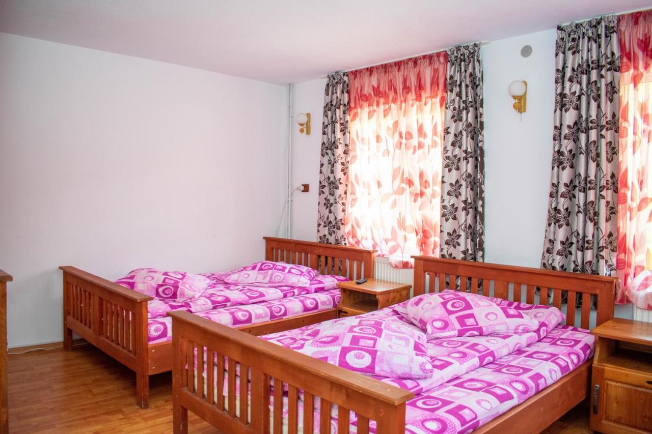 Liliana Lodge